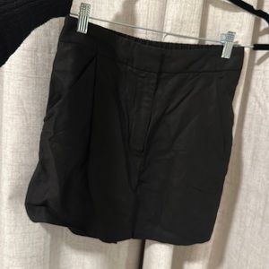 Aritzia Wilfred table linen 3” shorts, perfect for summer!
